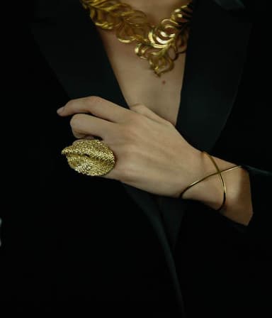 Anillo maxi  geométrico Mimbratta. 2