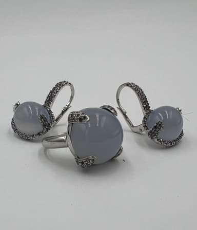 Pendientes calcedonia  cabuchon 2