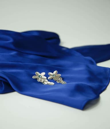 Pendientes en flor con topacio. 1