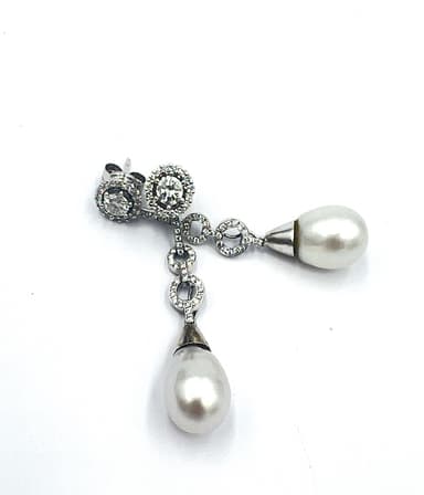 Pendiente perlas y diamante 1